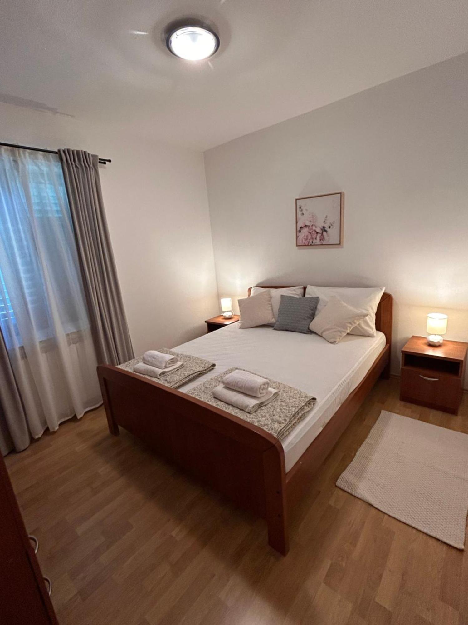 Apartments Marina Sveti Filip i Jakov Exterior foto